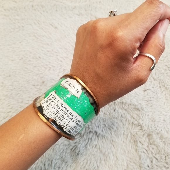 Psalms 34 Cuff - Picture 4 of 15